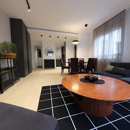 Modern Apartment In The Heart Of Belgrade Exterior photo